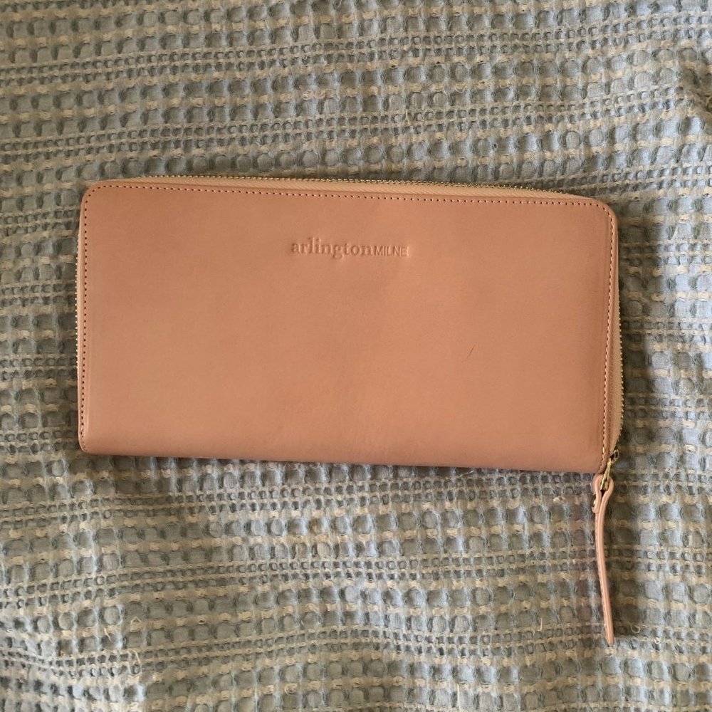 Leather Arlington Milne Zipper Wallet